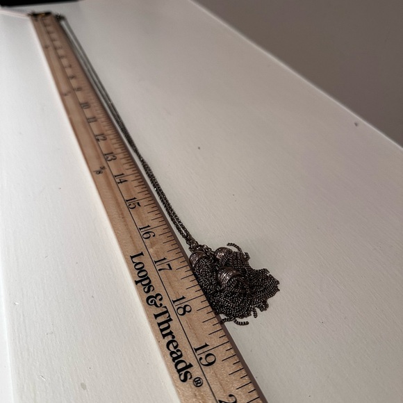 NWT Ann Taylor 17” long necklace with three pom-poms. - Picture 5 of 9